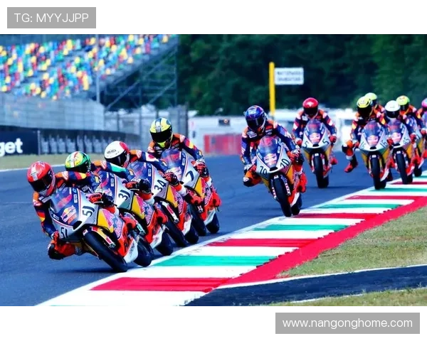 MotoGP赛季精彩纷呈 车手争夺激烈 明年规则变动引发热议