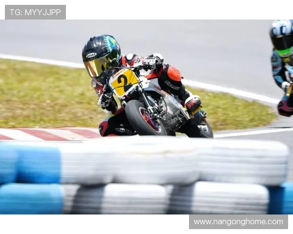 意大利站精彩纷呈摩托车手激烈争夺总冠军积分