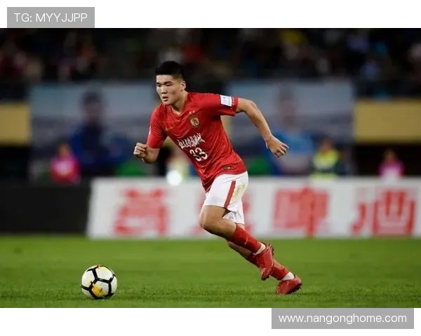 萨勒尼塔纳俱乐部积极备战新赛季 引援力度加强力求突破上赛季成绩